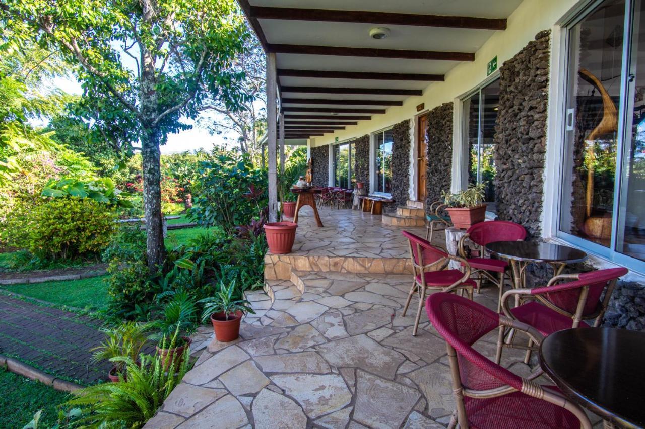 Chez Maria Goretti Hotel Hanga Roa Exterior foto